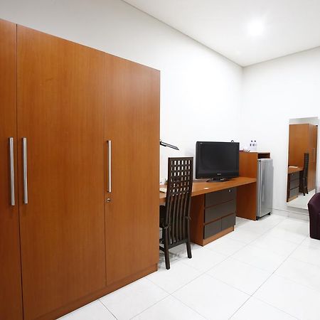 Reddoorz @ Menteng Yakarta Exterior foto