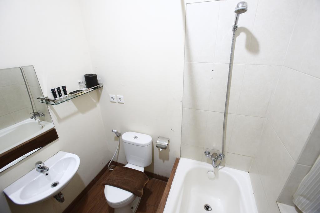 Reddoorz @ Menteng Yakarta Exterior foto