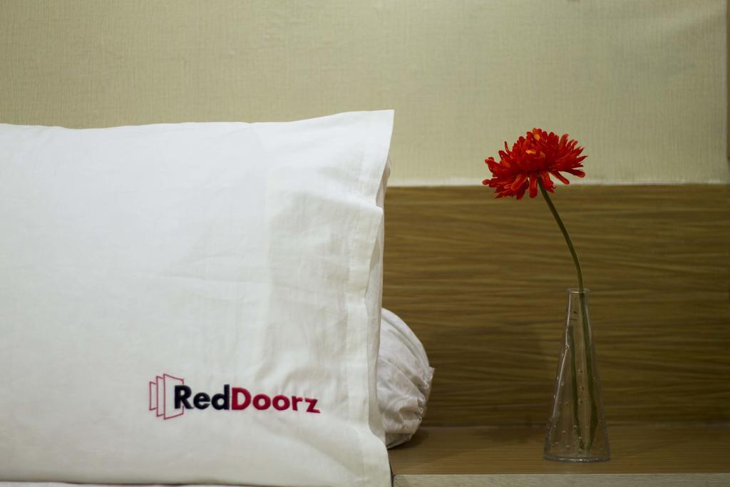 Reddoorz @ Menteng Yakarta Exterior foto