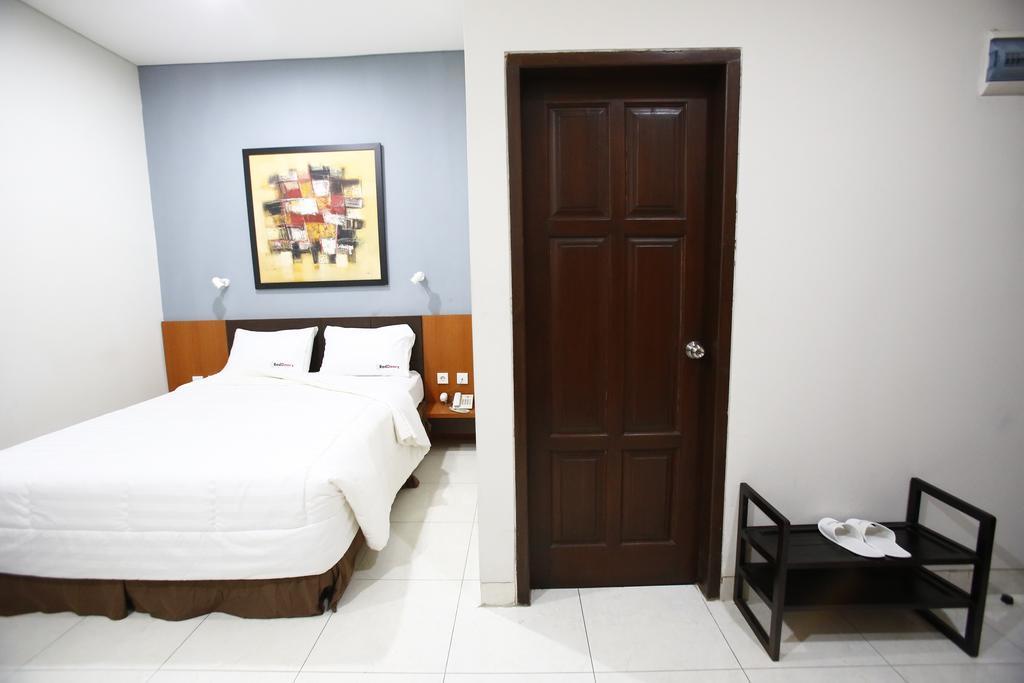 Reddoorz @ Menteng Yakarta Exterior foto
