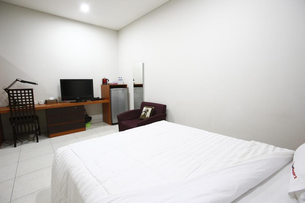 Reddoorz @ Menteng Yakarta Exterior foto